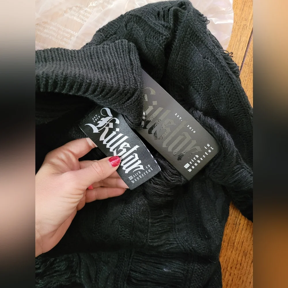 Black Distressed Turtleneck Cable-Knit Sweater - Picture 5 of 6